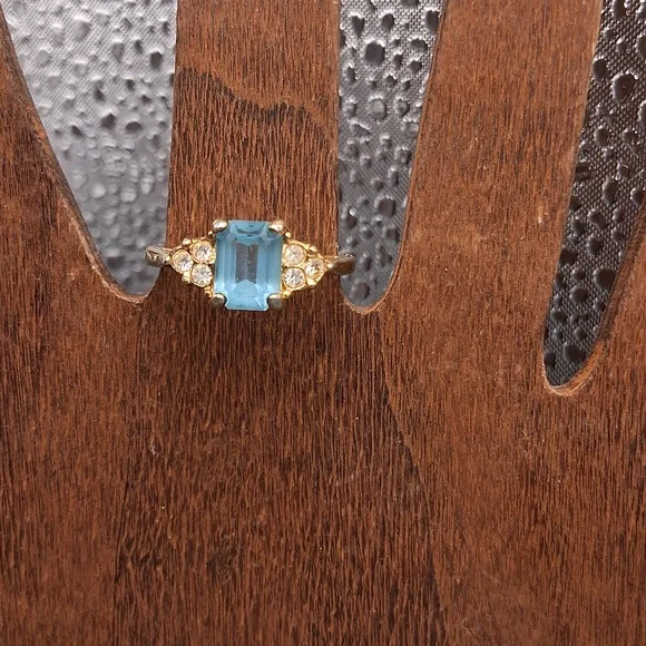 Vintage Aquamarine Ring Sz 7.5 - Picture 7 of 7